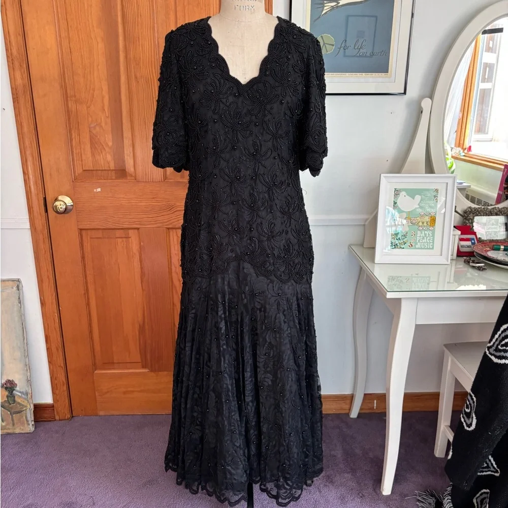 VINTAGE 1990’s Laurence Kazar Black Beaded Lace Dress! - Picture 1 of 9